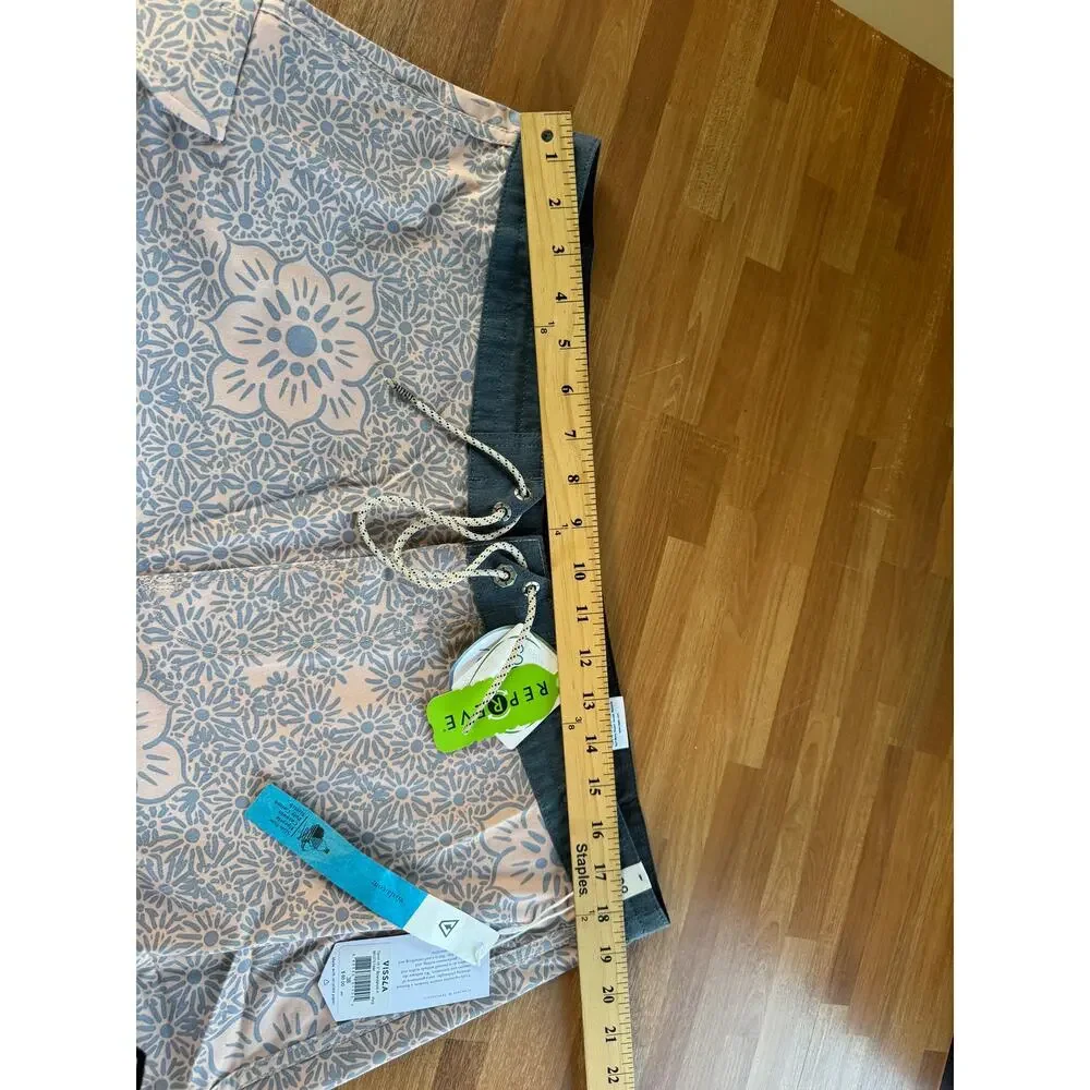 NWT Vissla Tamri 18.5